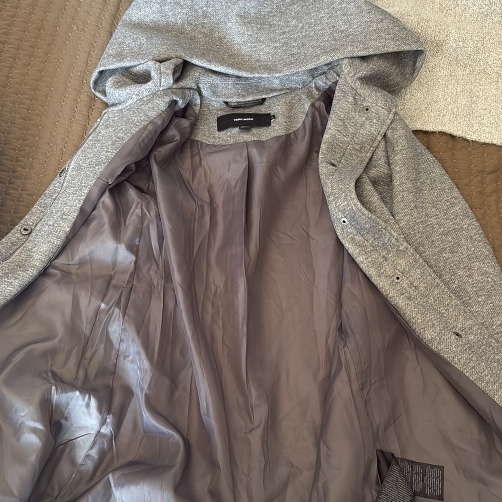 Jacket - Picture 3 of 3